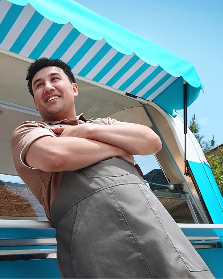 Qora ayolni ogziga shafqatsizlarcha sikishadi Rossiyalik pikapchi pul evaziga jinsiy aloqa qilishni taklif qilmoqda